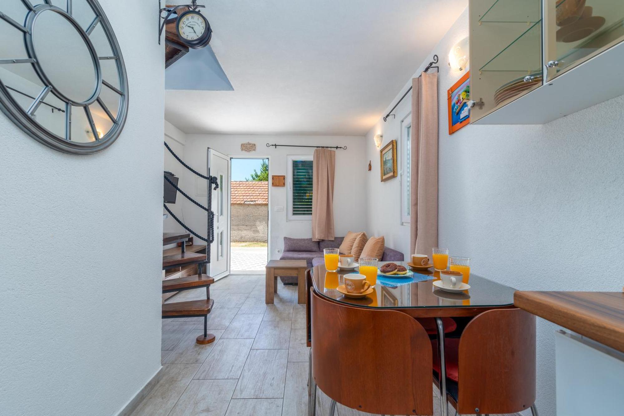 Studio Apartment Dona Trogir Zewnętrze zdjęcie